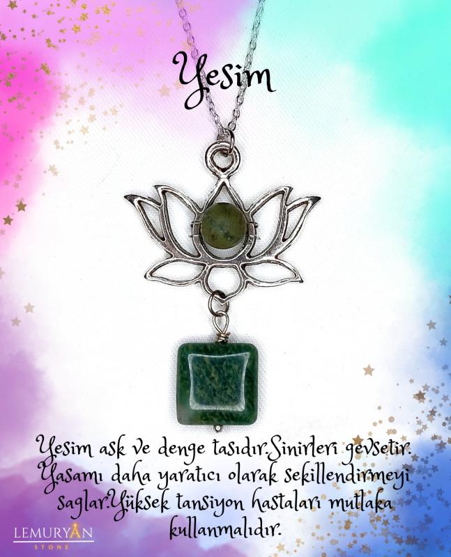 Yeşim Taşı Lotus Kolye